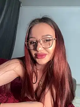 KendraDesire online show from April 3, 2026, 9:43 pm