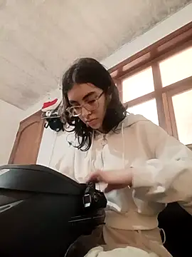 Snapshot of Molly_A chatting on April 3, 2026, 3:40 pm Molly A online show from April 3, 2026, 3:40 pm