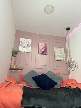 Snapshot of zoe__baker chatting on April 12, 2026, 2:20 pm zoe baker online show from April 12, 2026, 2:20 pm