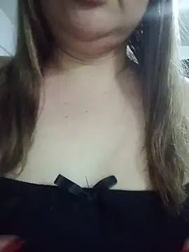 jennyyhottt online show from July 8, 2026, 7:47 pm