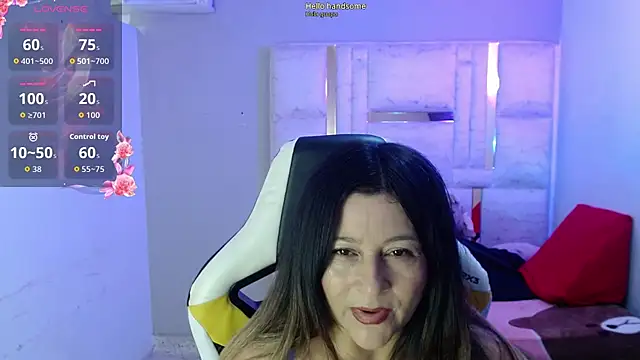 Danna wester  online show from April 16, 2026, 9:15 pm