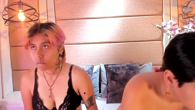 AnieAndReach online show from April 23, 2026, 11:39 pm