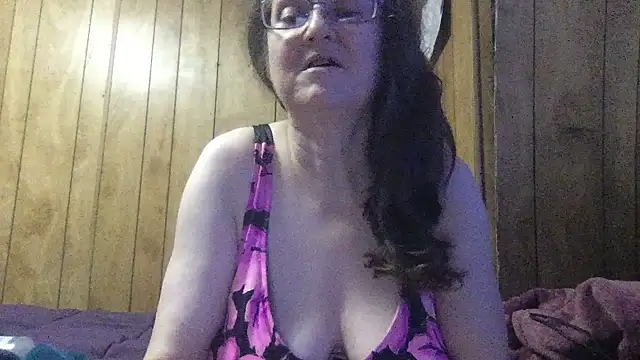 Snapshot of milfmichelle69 chatting on June 6, 2026, 2:17 am milfmichelle69 online show from June 6, 2026, 2:17 am