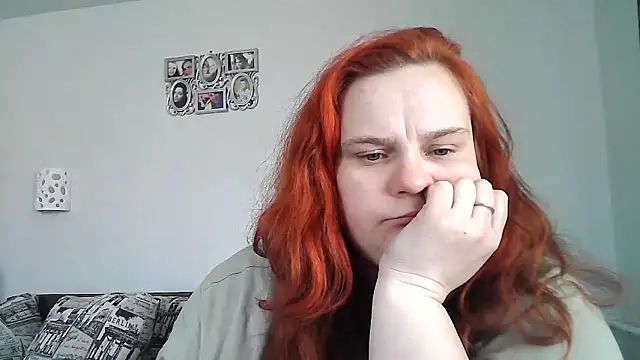 Snapshot of DollyGersonn chatting on April 22, 2026, 1:29 pm DollyGersonn online show from April 22, 2026, 1:29 pm