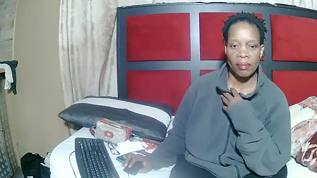 JoycyQueen online show from June 19, 2026, 11:20 pm