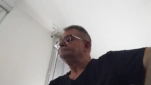 Snapshot of oura chatting on June 2, 2026, 6:57 am oura online show from June 2, 2026, 6:57 am