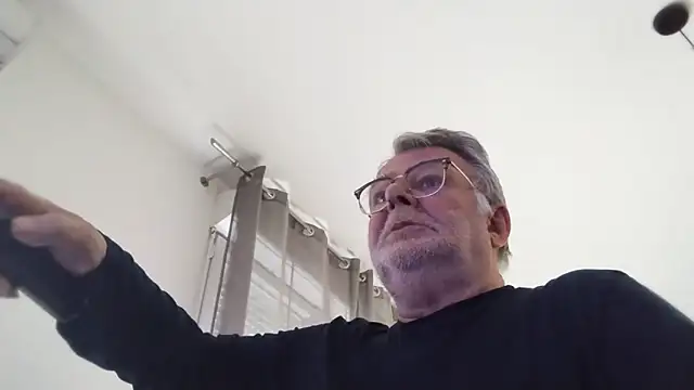 Snapshot of oura chatting on May 18, 2026, 6:51 am oura online show from May 18, 2026, 6:51 am
