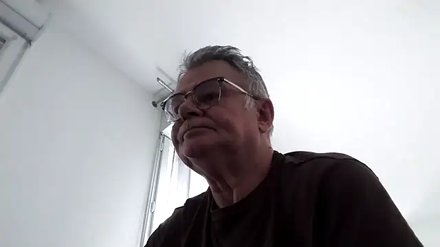 Snapshot of oura chatting on April 20, 2026, 8:28 am oura online show from April 20, 2026, 8:28 am