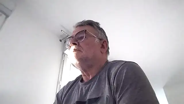 Snapshot of oura chatting on April 29, 2026, 5:11 am oura online show from April 29, 2026, 5:11 am