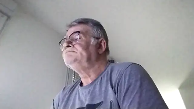 Snapshot of oura chatting on May 5, 2026, 6:49 am oura online show from May 5, 2026, 6:49 am