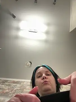 HubbaBaby online show from April 16, 2026, 4:52 pm