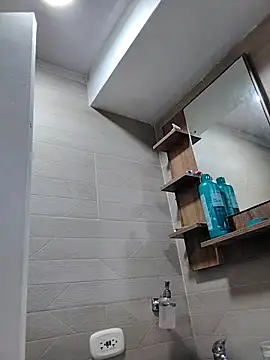 brunne eva online show from April 19, 2026, 6:10 pm