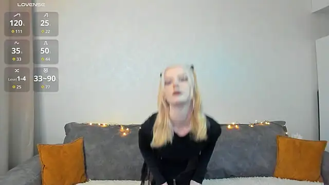 Snapshot of sofia_hayess chatting on May 11, 2026, 7:55 pm sofia hayess online show from May 11, 2026, 7:55 pm