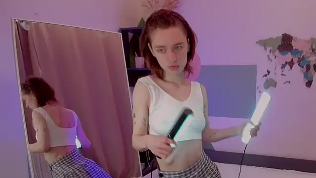 Pretty Victoria online show from April 11, 2026, 6:32 am