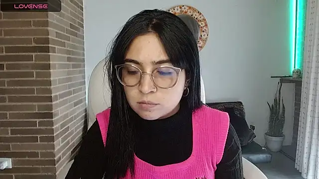 sweet-little online show from March 17, 2026, 8:34 pm