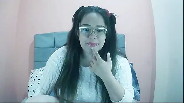 Sophie 200308 online show from April 15, 2026, 7:03 am