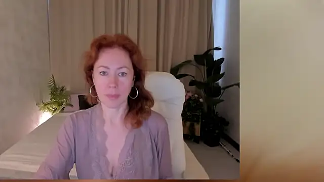 LeticiaRomano online show from May 29, 2026, 4:18 am