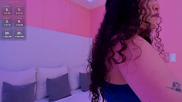 luna veega online show from April 9, 2026, 5:19 pm