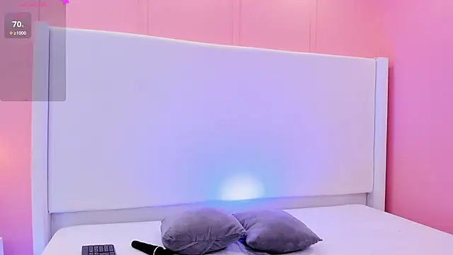 Snapshot of luna_veega chatting on April 22, 2026, 5:31 pm luna veega online show from April 22, 2026, 5:31 pm
