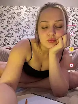 Snapshot of keeeessyyy chatting on July 2, 2026, 10:38 pm keeeessyyy online show from July 2, 2026, 10:38 pm