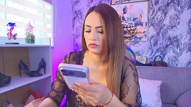 Katalina Alvarezz online show from April 16, 2026, 7:14 pm