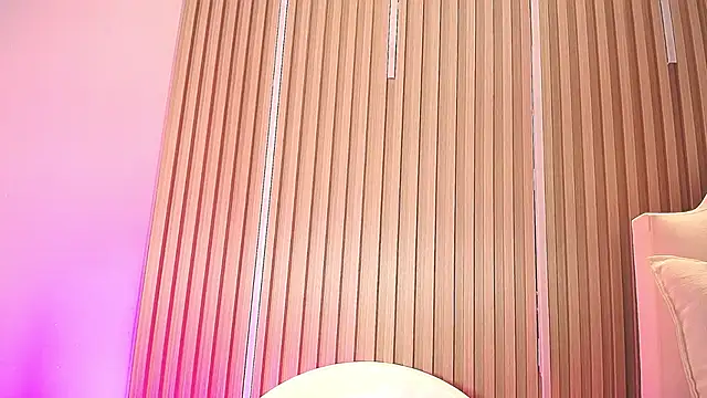 ZafiroCat online show from April 5, 2026, 5:36 am