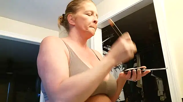 Stickywethoney online show from April 10, 2026, 12:34 pm