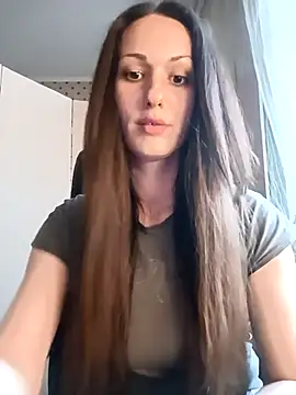 Snapshot of LunaCrystall chatting on April 12, 2026, 4:10 pm LunaCrystall online show from April 12, 2026, 4:10 pm