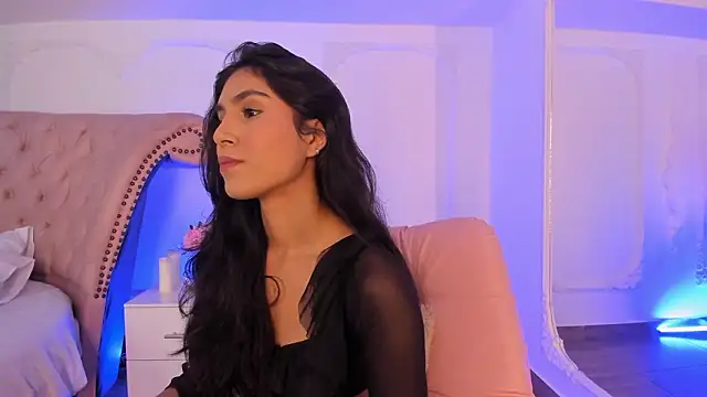 LucianaBlanco  online show from March 28, 2026, 8:21 pm