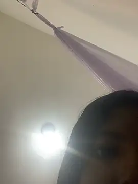 Snapshot of Brenda_hot27 chatting on April 19, 2026, 6:10 pm Brenda hot27 online show from April 19, 2026, 6:10 pm