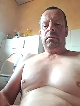spritzer6689 online show from June 24, 2026, 1:21 pm