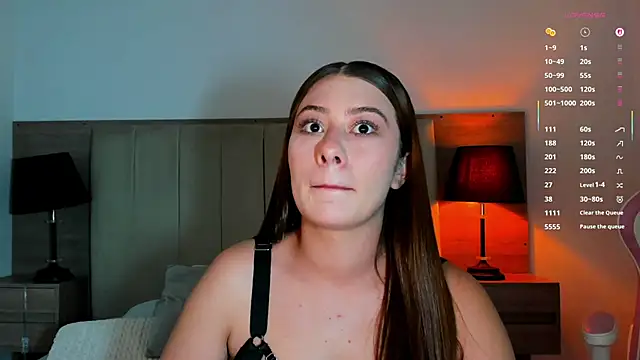 Snapshot of alejarosee chatting on June 2, 2026, 12:43 am alejarosee online show from June 2, 2026, 12:43 am