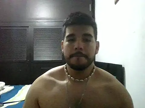 LatinBeardCali online show from April 4, 2026, 12:50 am