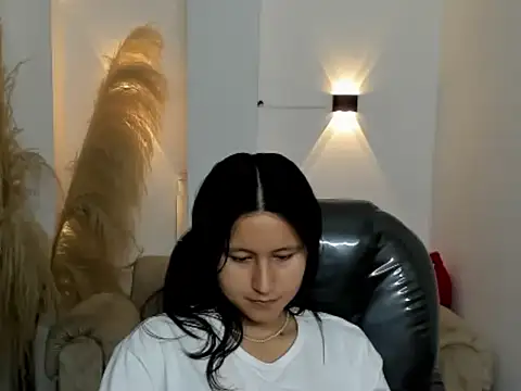 isabella grace18 online show from March 28, 2026, 2:07 pm