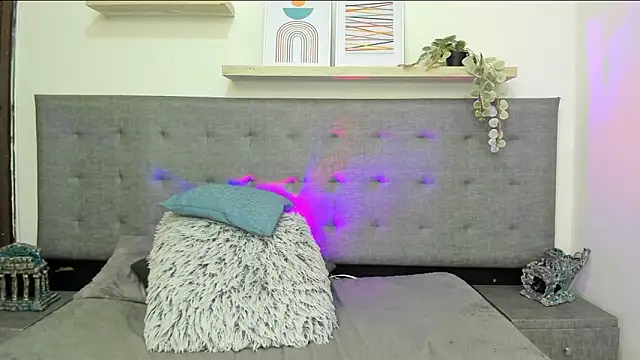 axel colling1 online show from April 21, 2026, 2:51 am