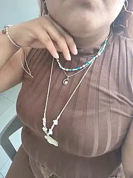 blurosa online show from April 14, 2026, 3:06 pm