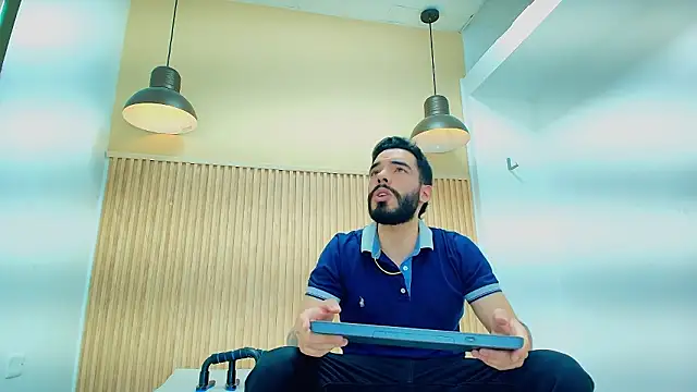 JEAN LEWIS2 online show from March 21, 2026, 7:40 pm