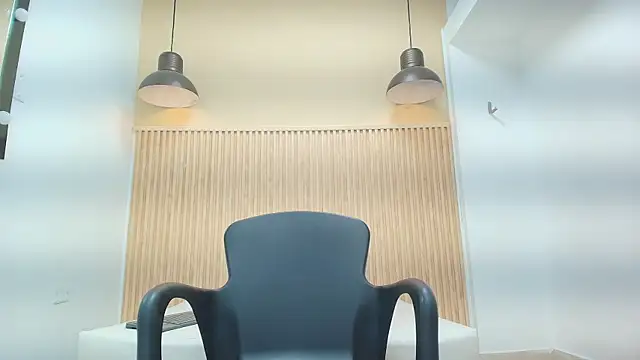 JEAN LEWIS2 online show from March 25, 2026, 7:35 pm