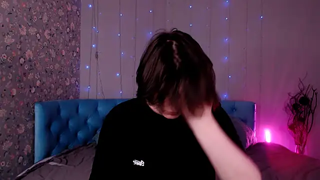 delalex online show from March 21, 2026, 9:30 pm