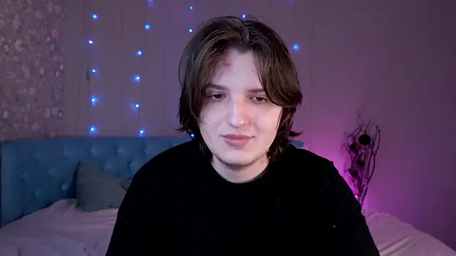 delalex online show from March 19, 2026, 8:42 pm