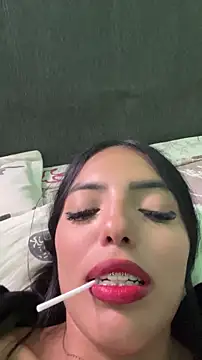 sylphiee  online show from April 4, 2026, 6:20 am