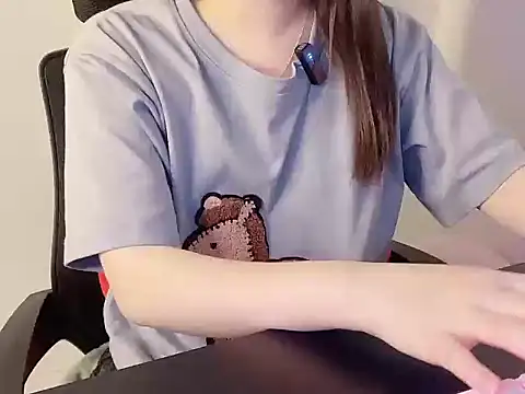 hunhun122 online show from April 20, 2026, 10:33 pm