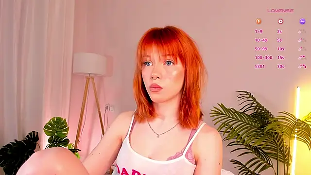 lisa sunny  online show from April 10, 2026, 6:42 am