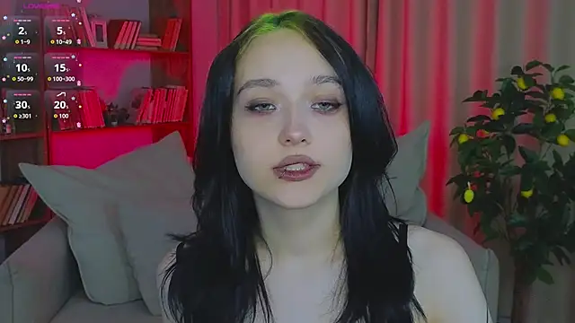 DarcyBlackwood online show from April 18, 2026, 8:05 am