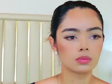 AnnieDesire online show from April 15, 2026, 3:27 pm