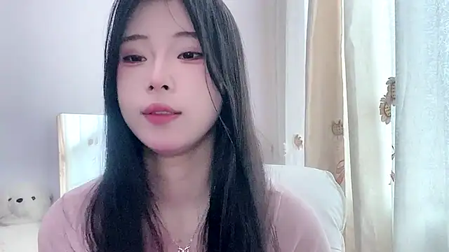 yiyibaby2026 online show from April 6, 2026, 2:29 am