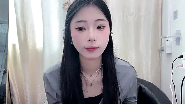 yiyibaby2026 online show from March 25, 2026, 1:39 am