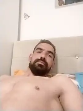 luys23 online show from April 1, 2026, 3:19 am