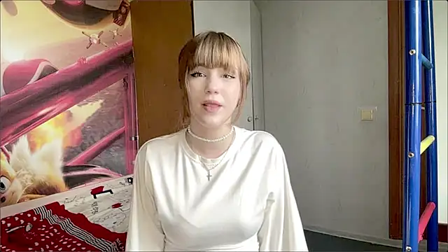 AnnaWasp online show from April 17, 2026, 7:22 am