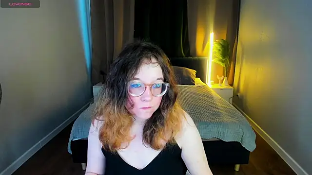 Snapshot of Aleks-caster chatting on May 17, 2026, 1:16 am Aleks-caster online show from May 17, 2026, 1:16 am